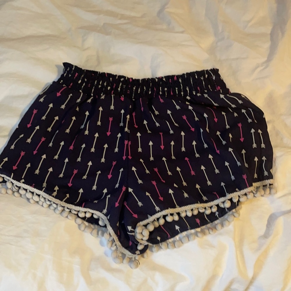 Women’s S Altar’d State shorts with arrows